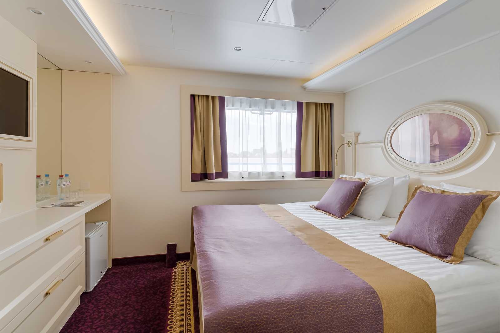 cruiseImg2