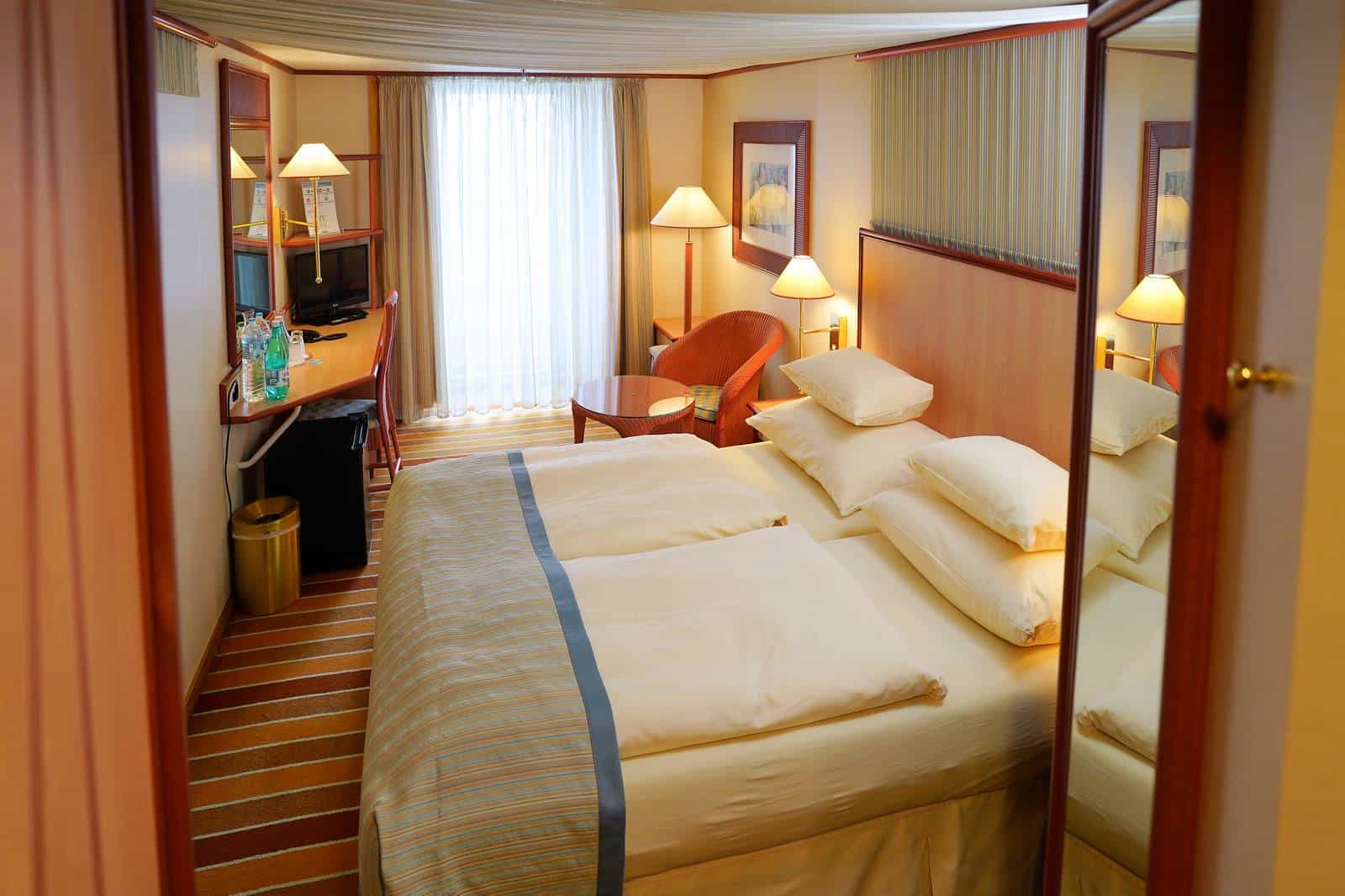 cruiseImg1