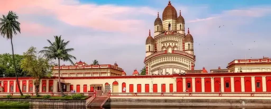 Новинка: круизы по Гангу на теплоходе Rajmahal – путешествие через сердце Индии